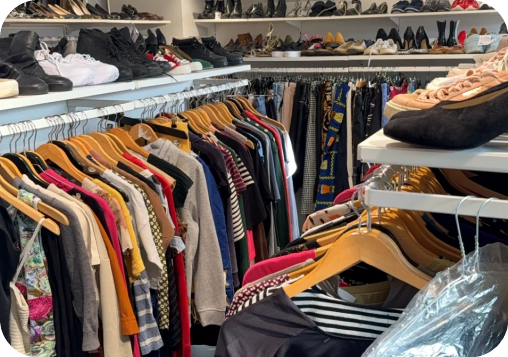 Tøj og accessories hos Genbro